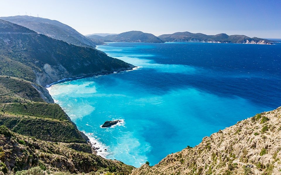 Παραμένει εκτός "πράσινης λίστας" η Ελλάδα