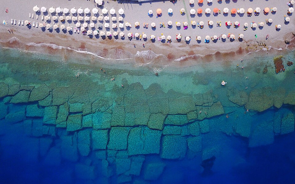 Η σεζόν ξεκινά με 55.000 κενές θέσεις εργασίας