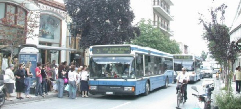 Nέα στέγαστρα σε 42 στάσεις λεωφορείων