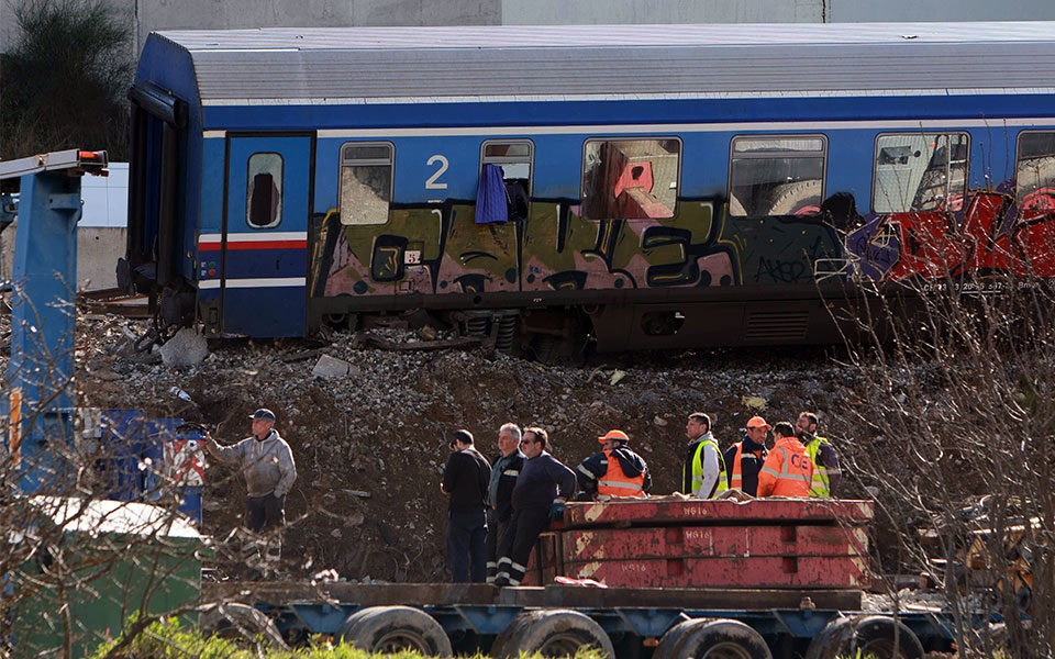Ανοίγει το "κάδρο" των ερευνών για την τραγωδία στα Τέμπη