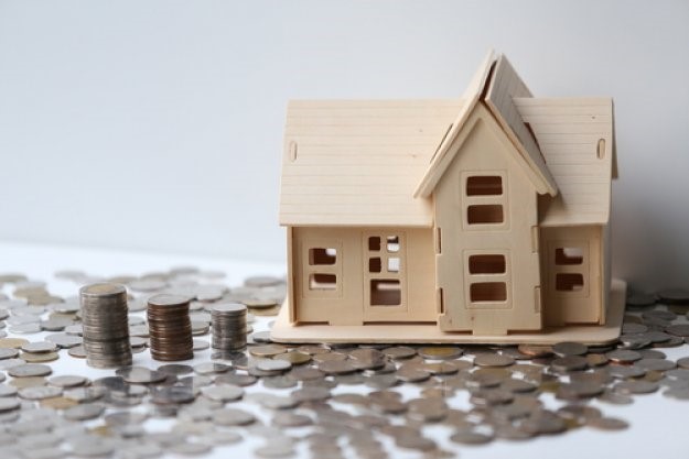 «Θηλιά» για τους Έλληνες το κόστος στέγασης