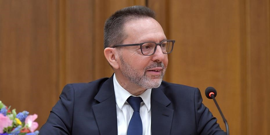 "Καμπανάκι" Στουρνάρα για τις υψηλές τιμές των τροφίμων