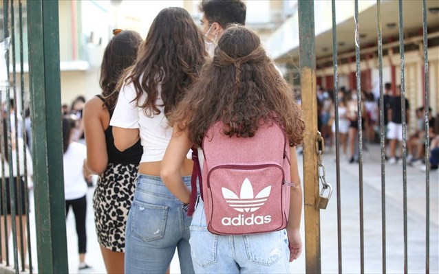 Διχογνωμία λοιμοξιωλόγων για τα σχολεία