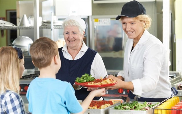 Κονδύλι 44,1 εκατ. ευρώ για σχολικά γεύματα