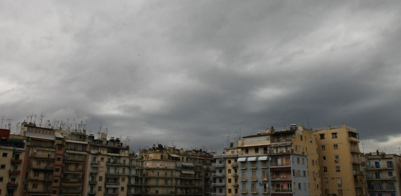 Έρχονται μπόρες και καταιγίδες έως το Σάββατο