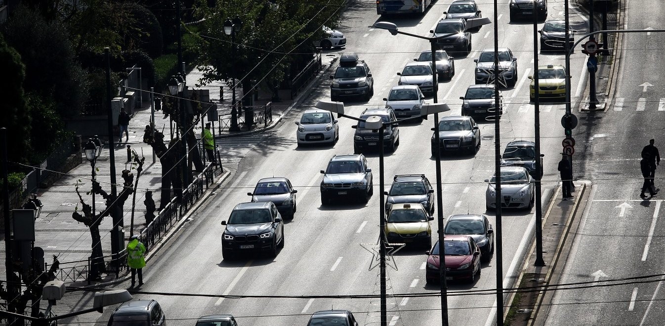 Ερχονται ακριβότερα τέλη για παλαιά και ρυπογόνα ΙΧ