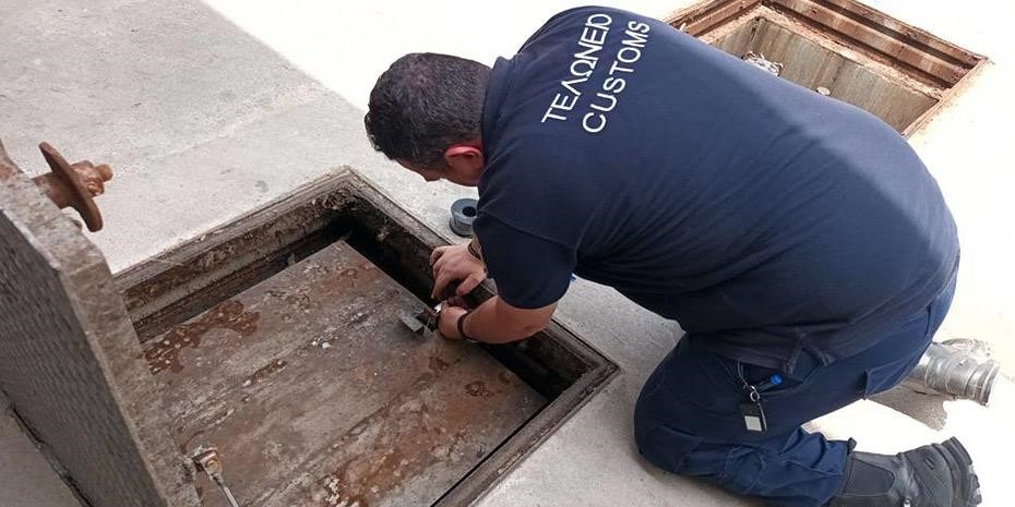 Πολλά μετρητά και ναρκωτικά έβαλε στο χέρι η ΑΑΔΕ