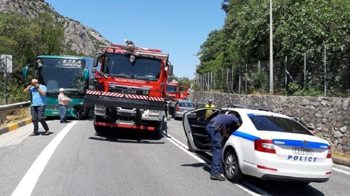 Σοβαρά τραυματίας από σύγκρουση λεωφορείου με ΙΧ