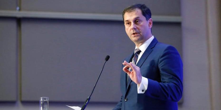 Πόλεμο με τα ποτά "μπόμπες" ανοίγει ο Χ. Θεοχάρης