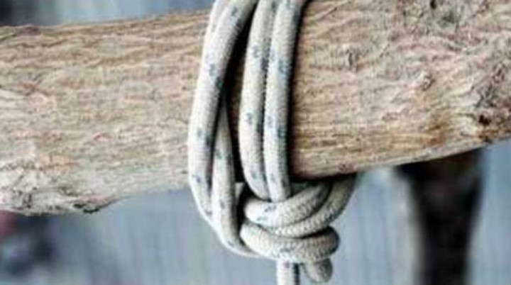 70χρονος βρέθηκε απαγχονισμένος στο σπίτι του