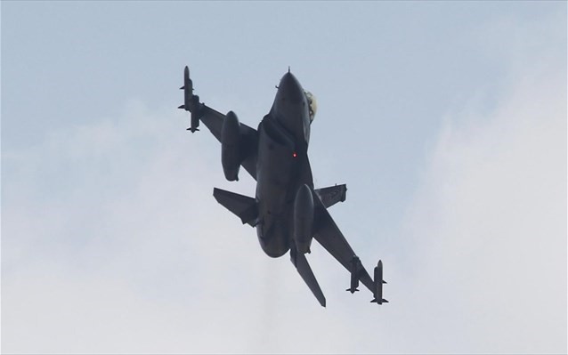 53 τουρκικές παραβιάσεις και επτά εικονικές αερομαχίες