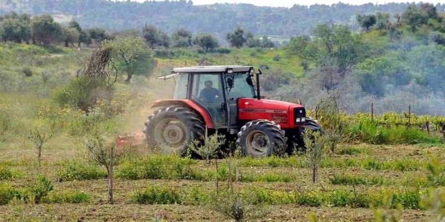 Εξετάζεται επιστροφή φόρου στο αγροτικό πετρέλαιο 