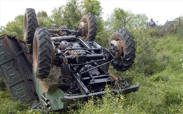 Γυναίκα καταπλακώθηκε από τρακτέρ στη Γλαύκη
