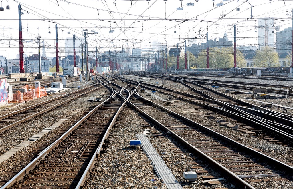 Στις ράγες τα Intercity