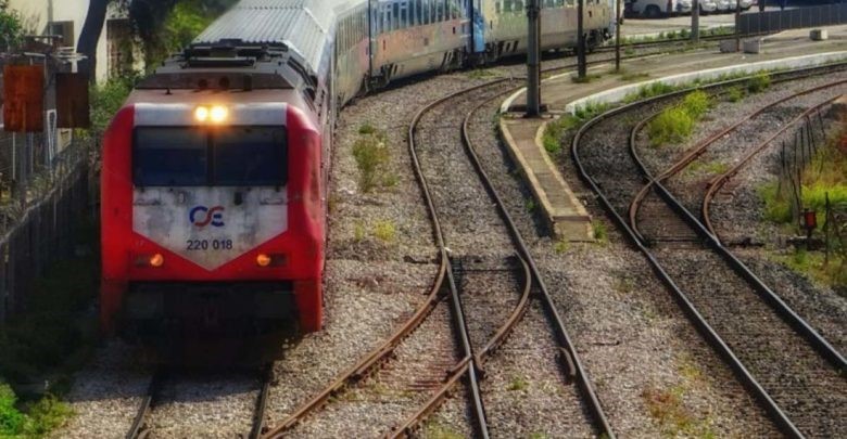Αποκλεισμένα σιδηροδρομικά τα Τρίκαλα