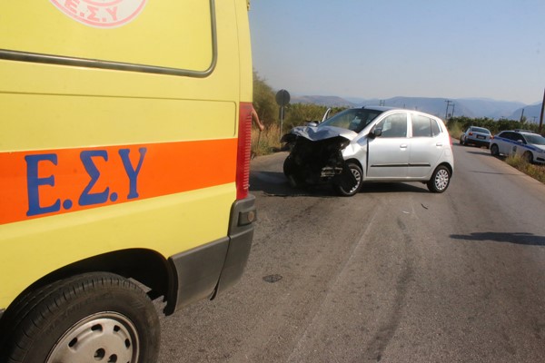 Τρεις νεκροί σε 9 τροχαία τον Απρίλιο