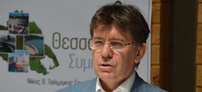 Ο Τσιλιμίγκας νομίζει ότι πολιτεύεται στο Λουγκάνο