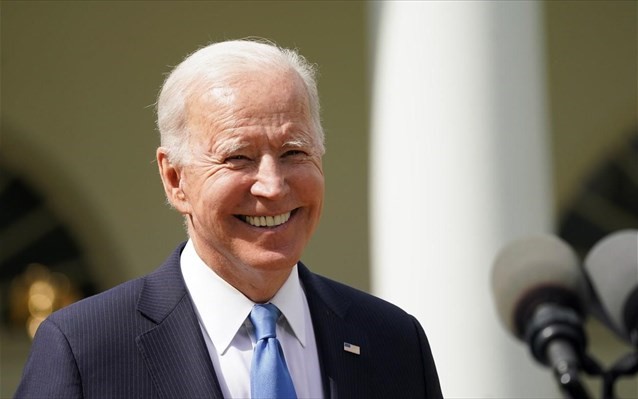 Όσοι είστε πλήρως εμβολιασμένοι, βγάλτε τις μάσκες