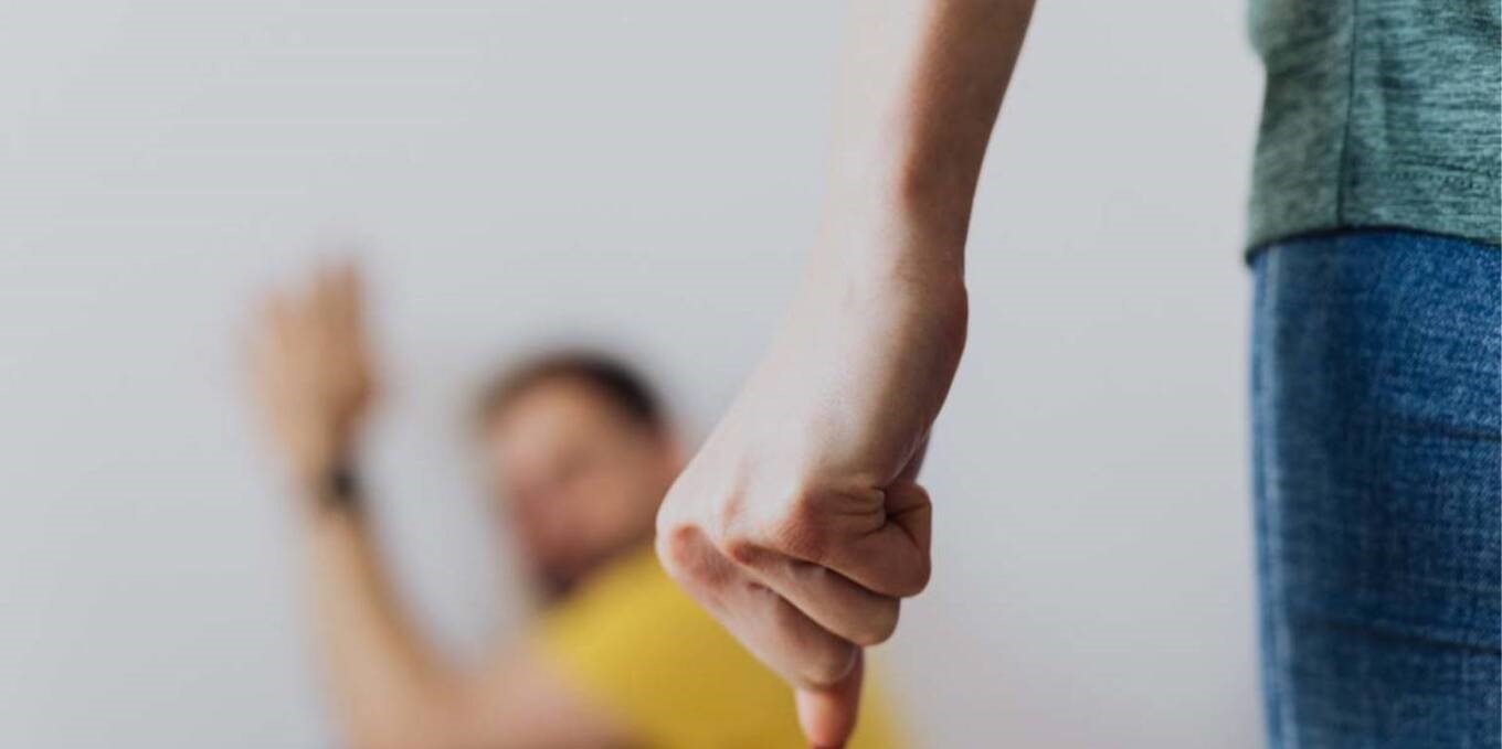 Τραυμάτισε τον σύντροφό της με μαχαίρι μετά από λογομαχία