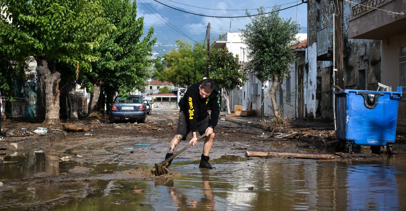 Βόλος: Βουτηγμένος στη λάσπη μετά την κακοκαιρία