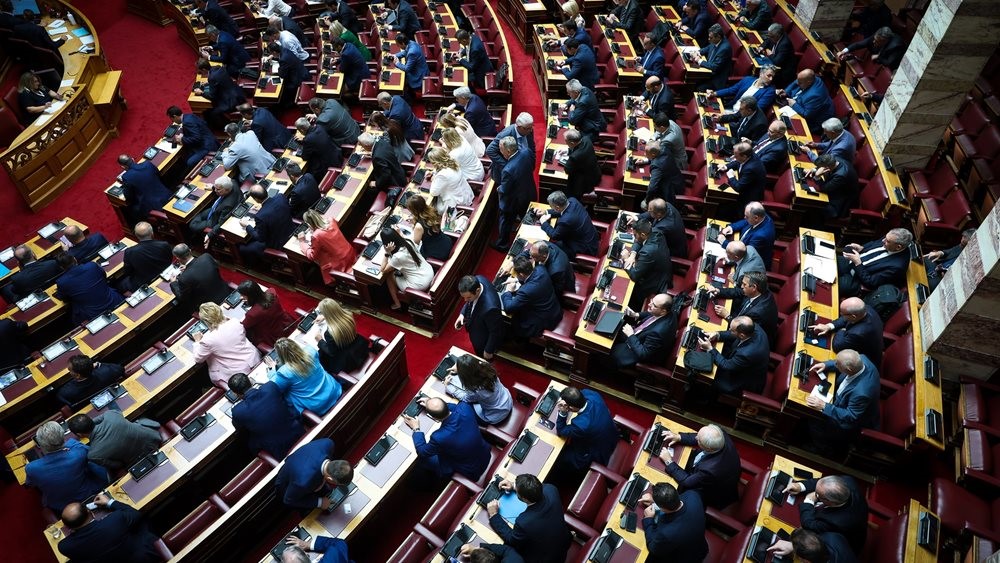 Η Βουλή απέρριψε τις προτάσεις ΠΑΣΟΚ και ΣΥΡΙΖΑ