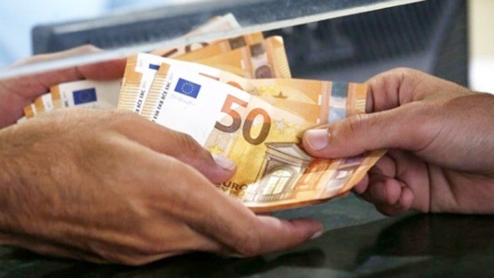 Λήγει η προθεσμία υποβολής ΙΒΑΝ για τα 400 ευρώ