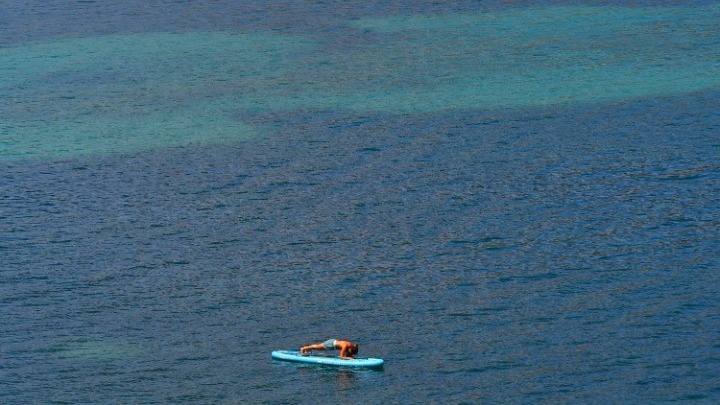 Πρωταγωνιστεί σε κρατήσεις από την Αυστρία