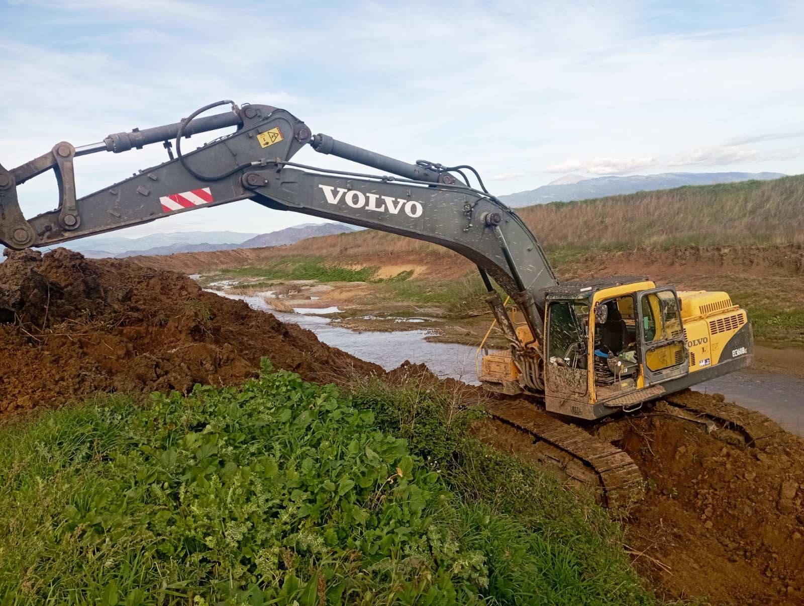 Συνεχίζονται οι εργασίες για την αντιπλημμυρική προστασία
