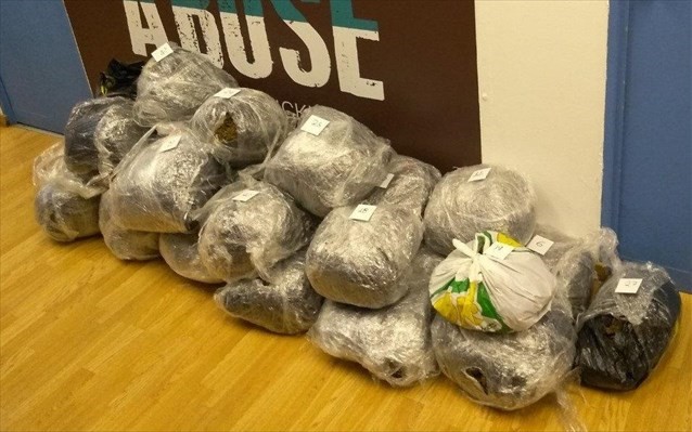 Πάνω από 150 κιλά χασίς σε σπίτι στα Εξάρχεια