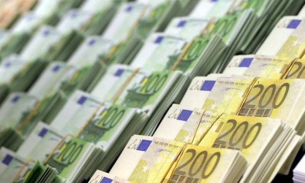 «Μοιράζει» 35 εκατ. ευρώ στους Ρομά μέσω ΕΣΠΑ