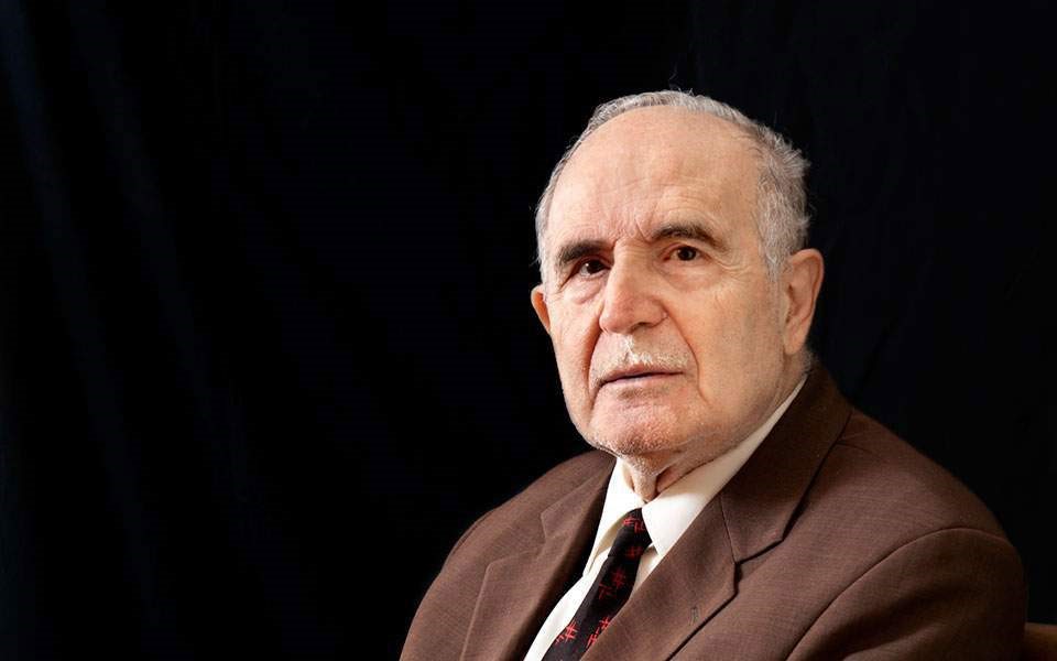 Έφυγε από την ζωή ο Ντίνος Χριστιανόπουλος