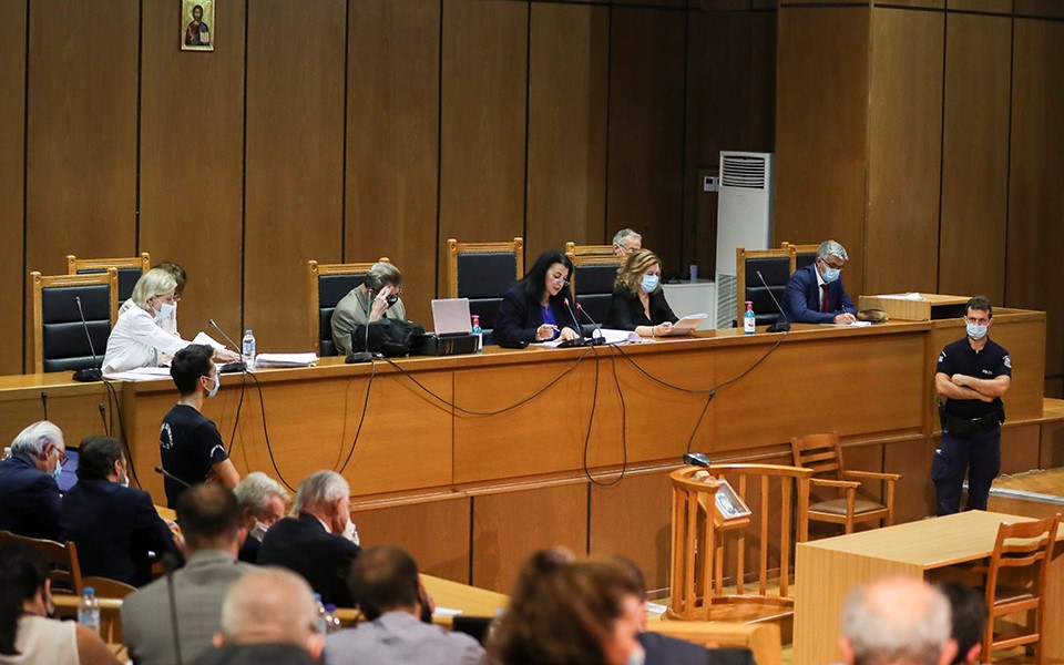 Τη Δευτέρα συνεχίζεται η διαδικασία για τα ελαφρυντικά