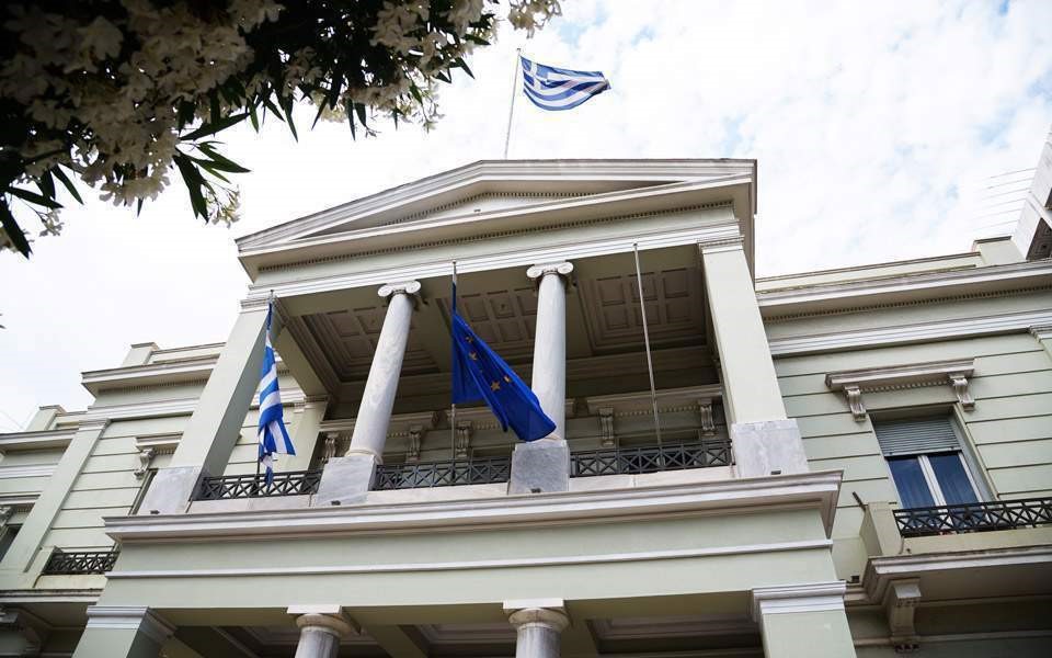 Αποκλιμάκωση μόνο με απομάκρυνση τουρκικών πλοίων