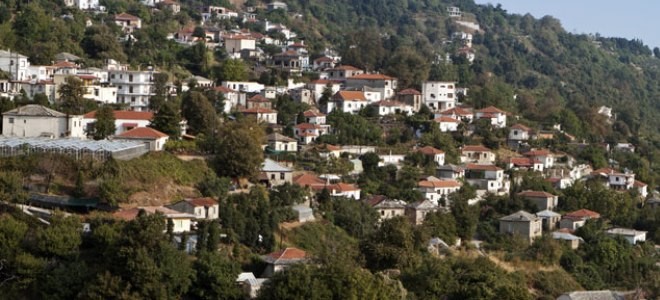 Πόσα χρήματα ξοδεύουν οι τουρίστες 