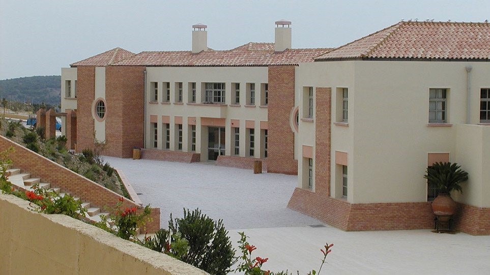 Τέλος εποχής για τα εκπαιδευτήρια Ζηρίδη