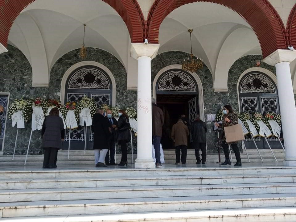 Η Λάρισα αποχαιρέτησε τον Γιάννη Φλώρο