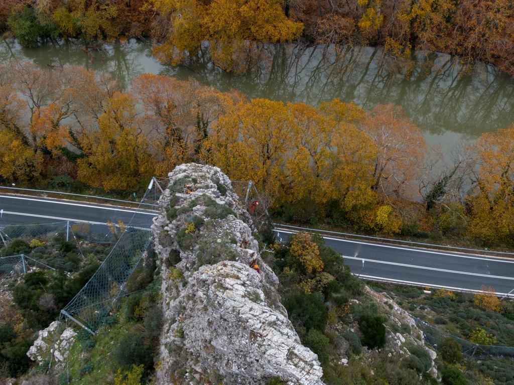Άσκηση μεγάλης κλίμακας και εργασίες βραχοπροστασίας