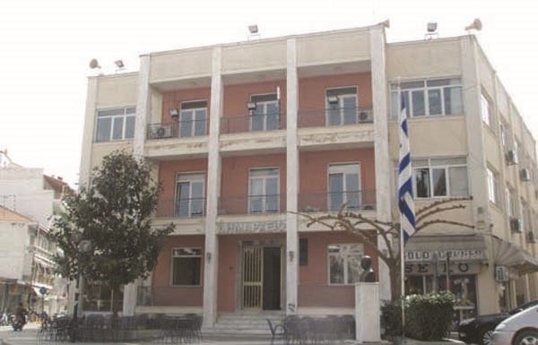 11 προσλήψεις συμβασιούχων στον Δήμο Τυρνάβου