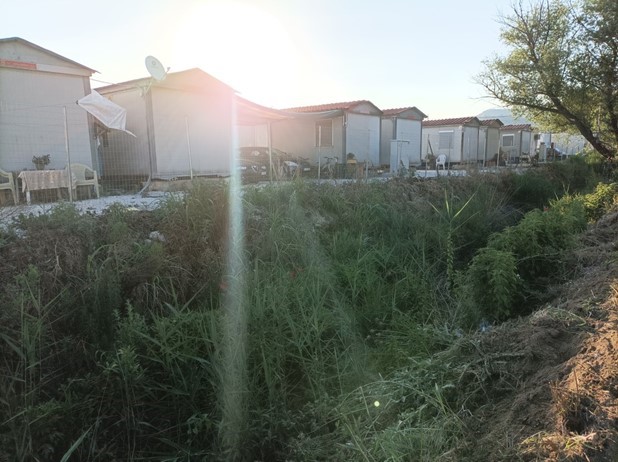 Eνστάσεις από τους κατοίκους του σεισμόπληκτου Δαμασίου