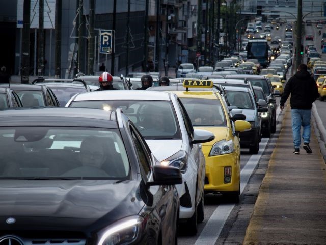 Ανοιξε η πλατφόρμα για τέλη κυκλοφορίας με τον μήνα
