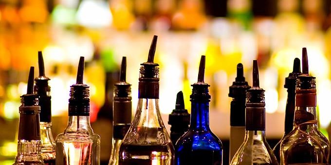 Άνοιξε αναψυκτήριο και σέρβιρε ποτά σε πελάτες