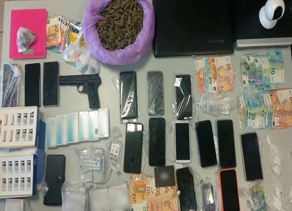 Εξαρθρώθηκε σπείρα που διακινούσε ναρκωτικά στη Λάρισα
