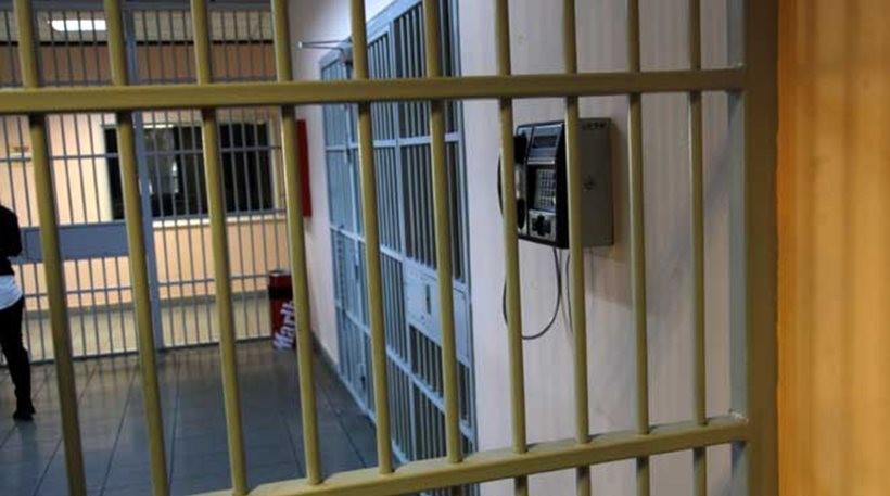 Αποφυλακίζεται με όρους 42χρονος για αποπλάνηση 14χρονης