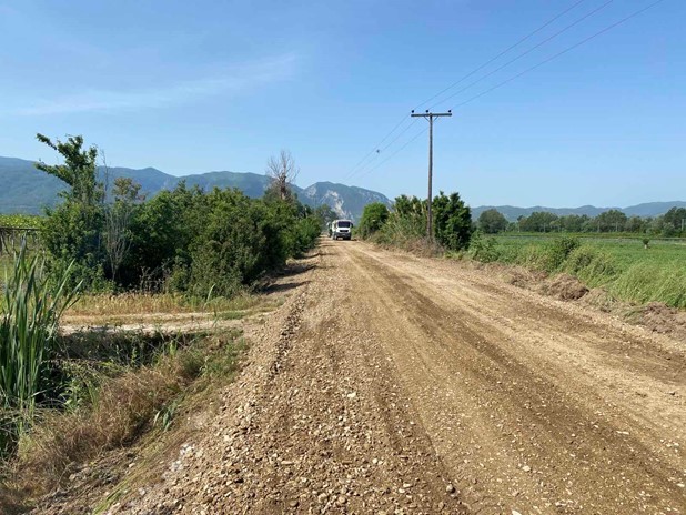 Eργασίες συντήρησης στους αγροτικούς δρόμους