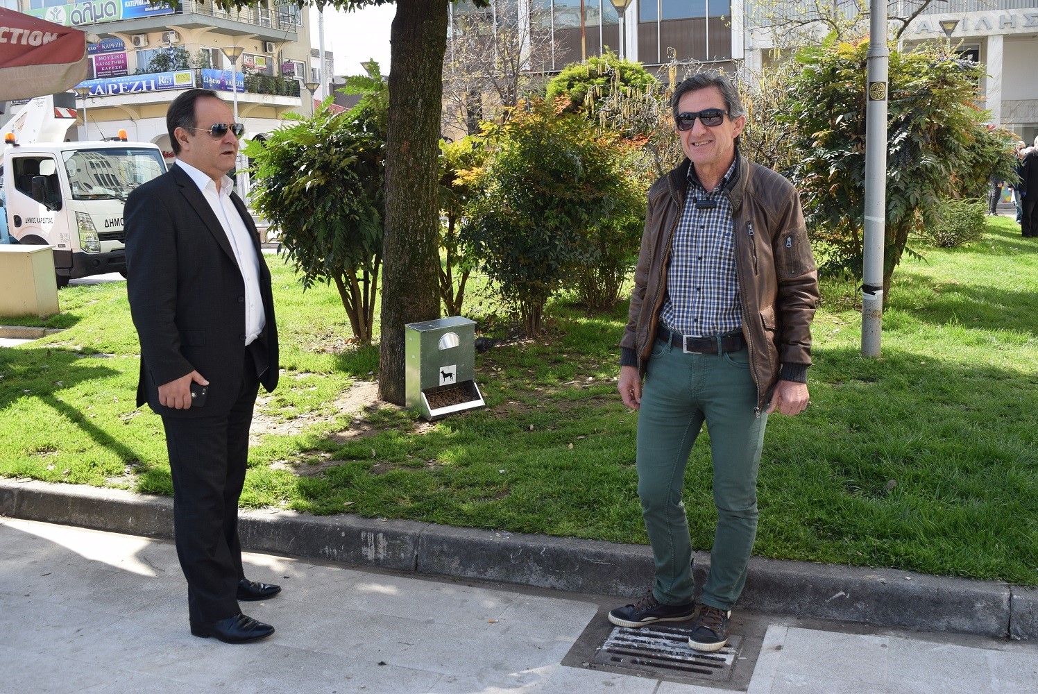 Ταΐστρες για τα αδέσποτα του Δήμου Καρδίτσας