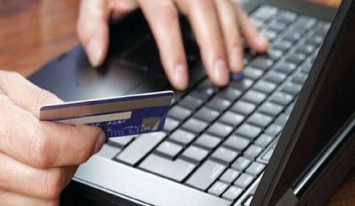 Έχασε 100.000 ευρώ από δήθεν σύμβουλο επενδύσεων