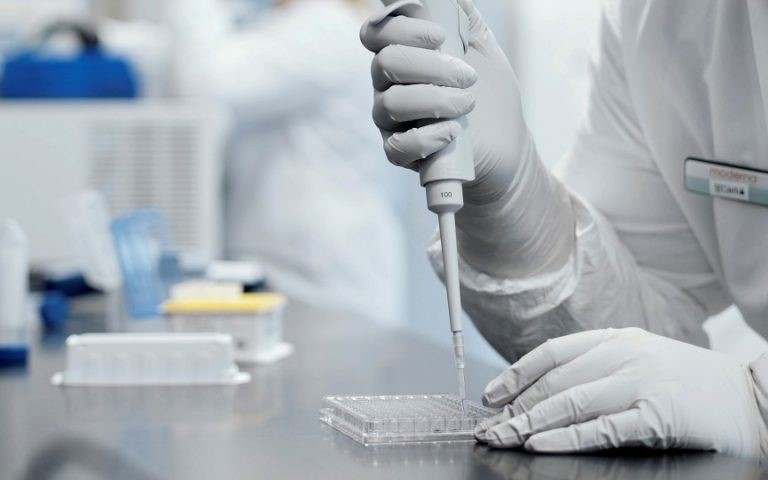 Αναποτελεσματικά σχεδόν όλα έναντι της "Όμικρον"