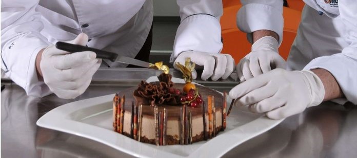 Στο 40% η μείωση της κίνησης στα ζαχαροπλαστεία