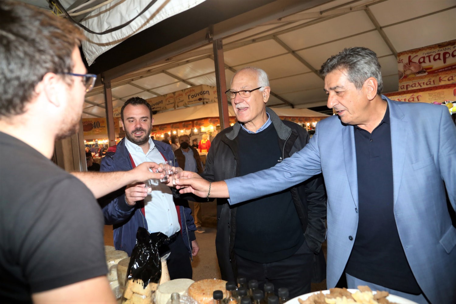 Με επαγγελματίες και επισκέπτες του Παζαριού