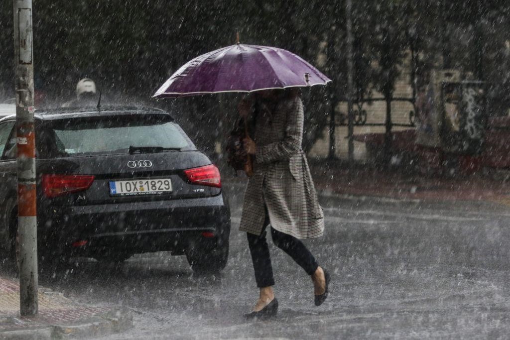 Ισχυρές καταιγίδες και πτώση θερμοκρασίας έως 10 βαθμούς